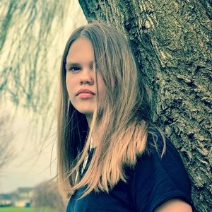 Meet your Posher, Maci